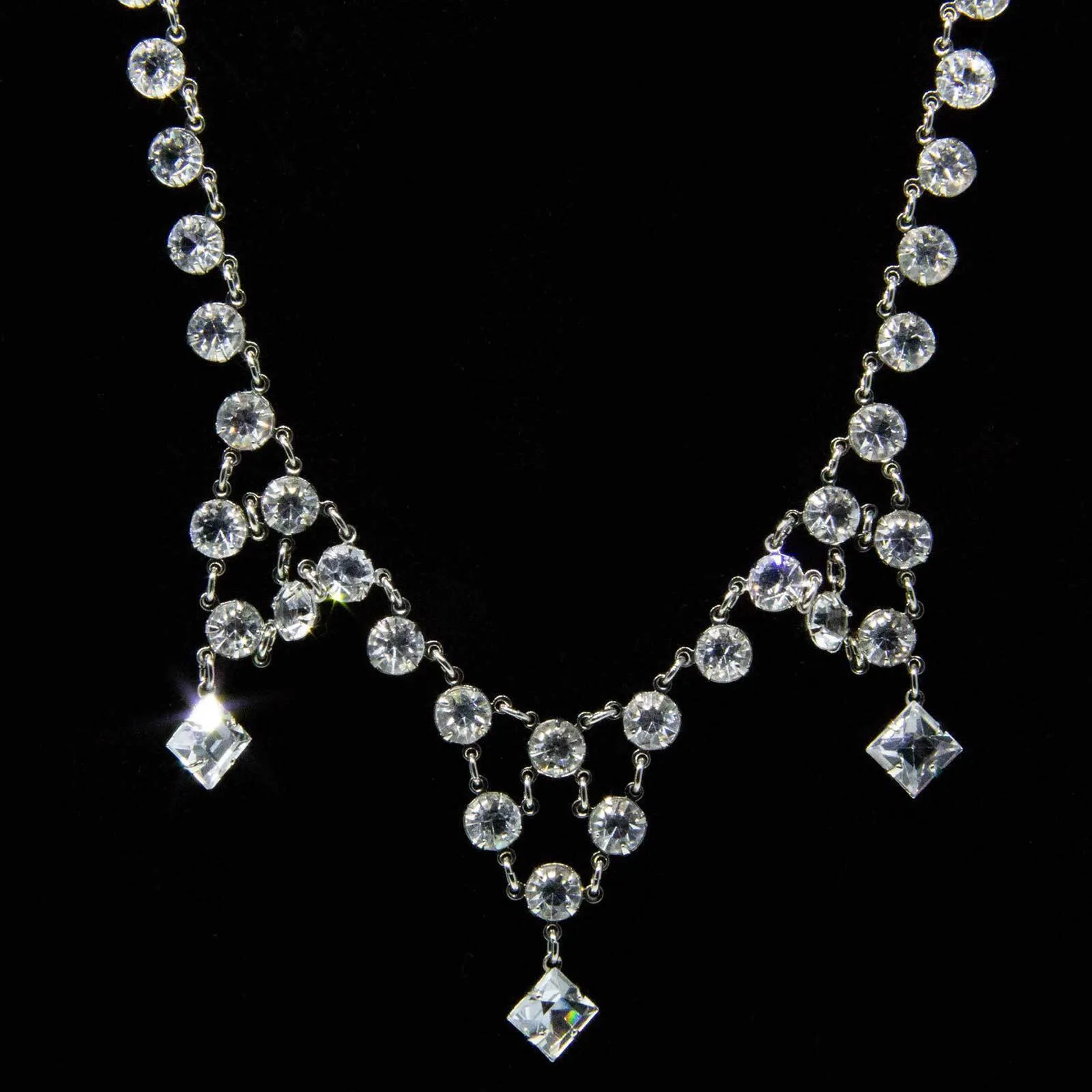 1928 Jewelry Vintage Austrian Crystal Drop Necklace 14"