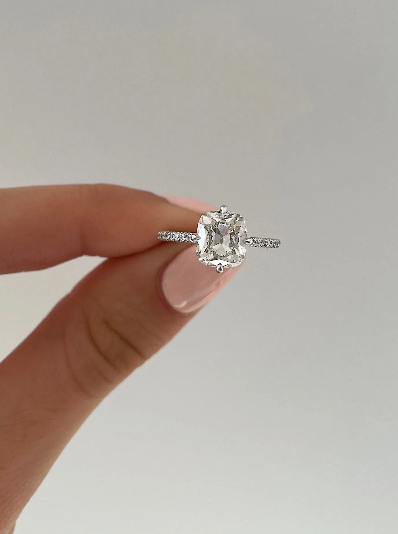 2.08 Old Mine Whisper Thin® Pavé Hidden Halo
