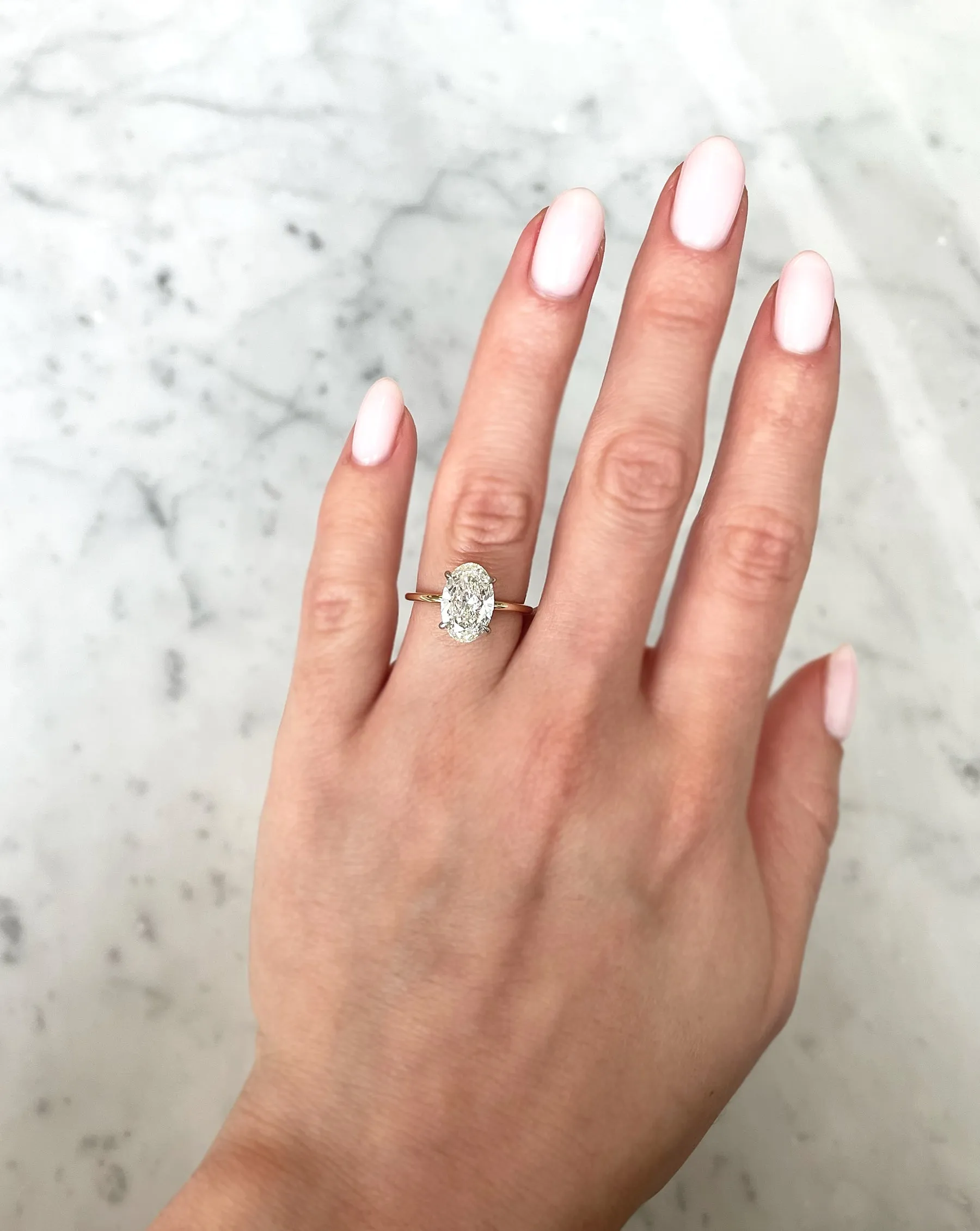 2.40 Oval Whisper Thin®