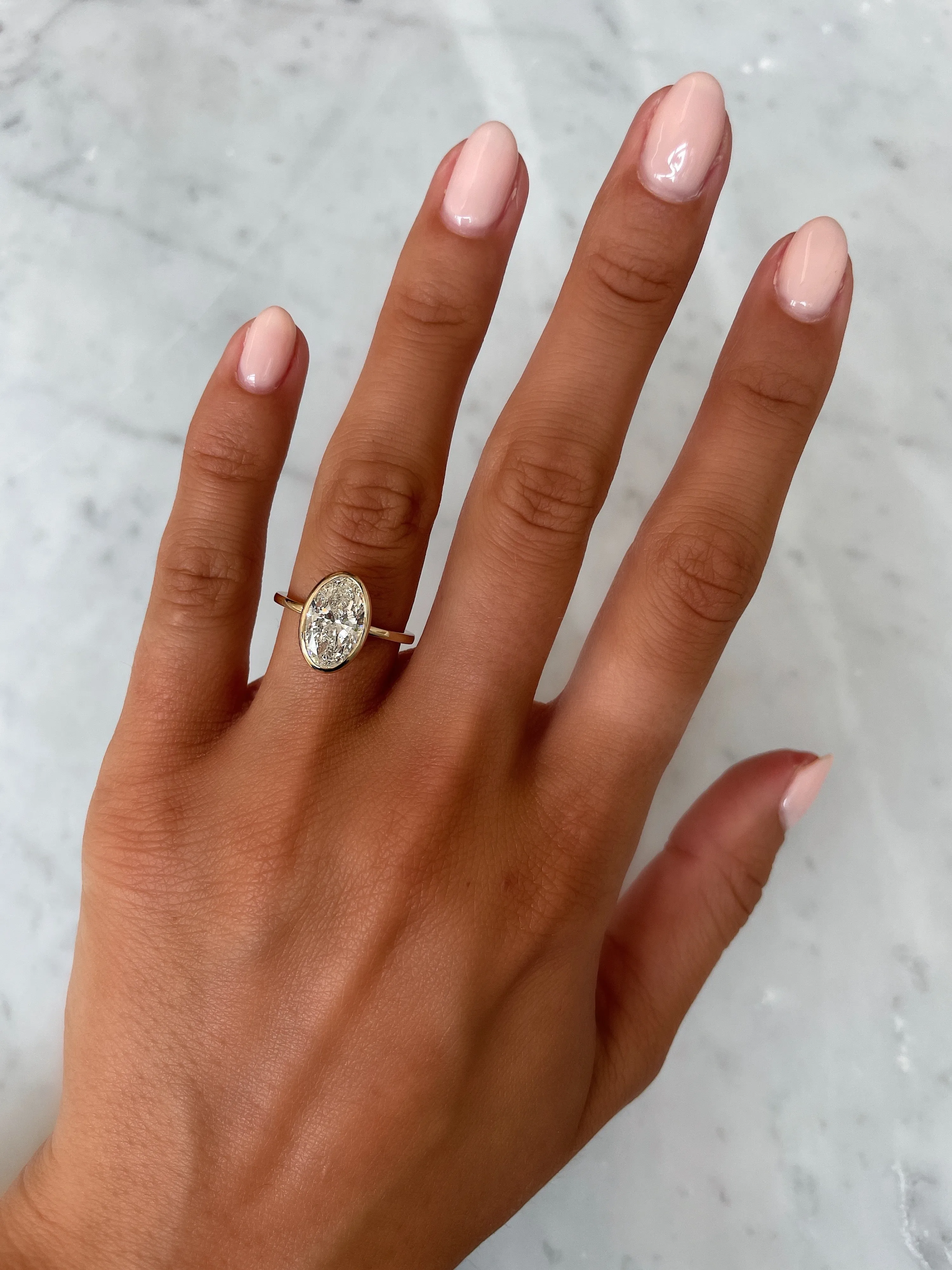 2.50 Oval Whisper Thin® Bezel