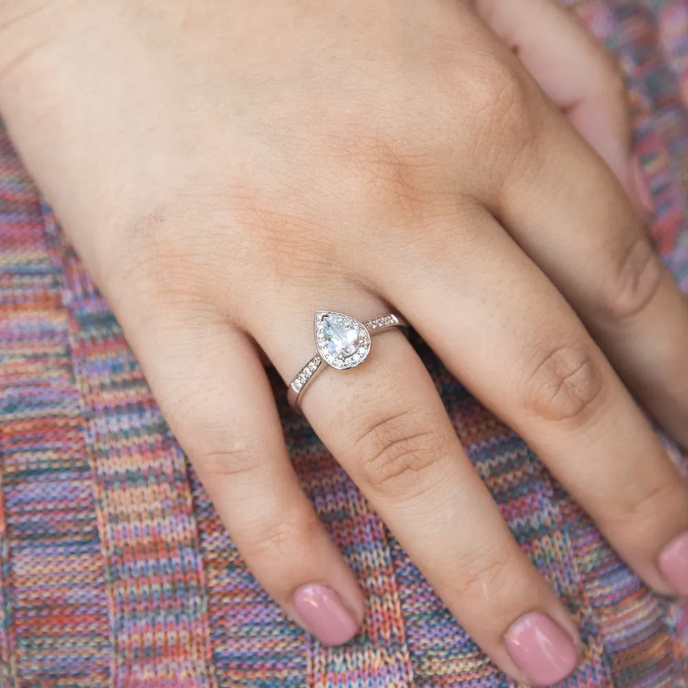 9ct White Gold Pear Cut 0.65ct Aquamarine 0.20 Carat Diamond Ring