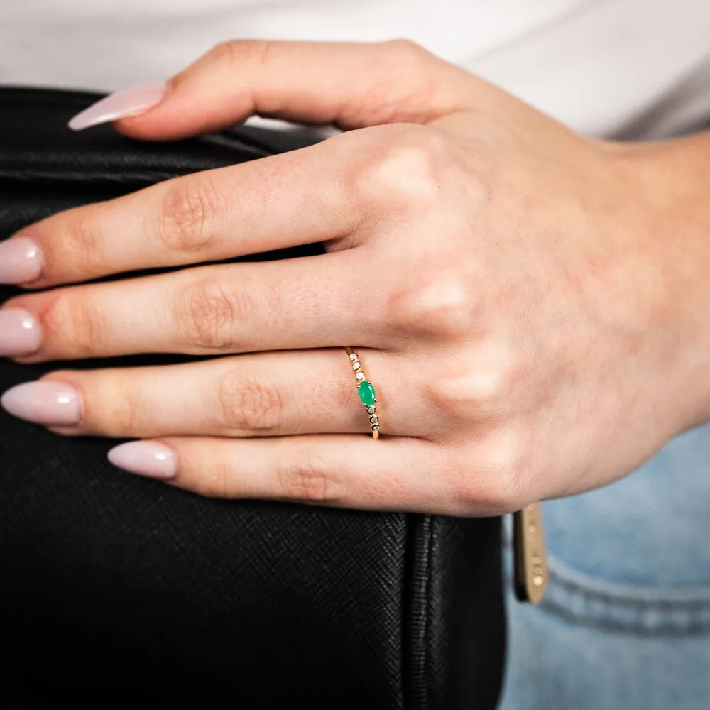 9ct Yellow Gold 5X3mm Emerald Ring in 6 Diamonds