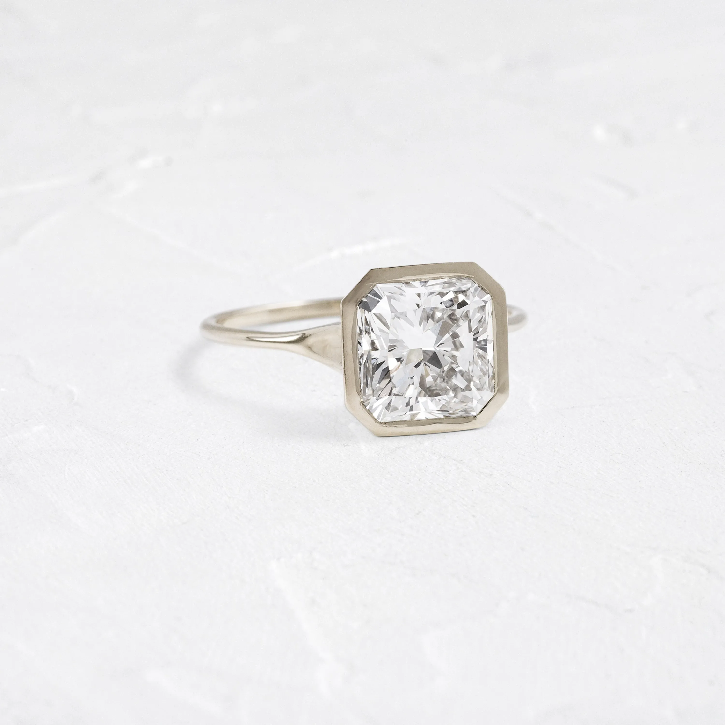 Avenue Ring, Radiant Cut