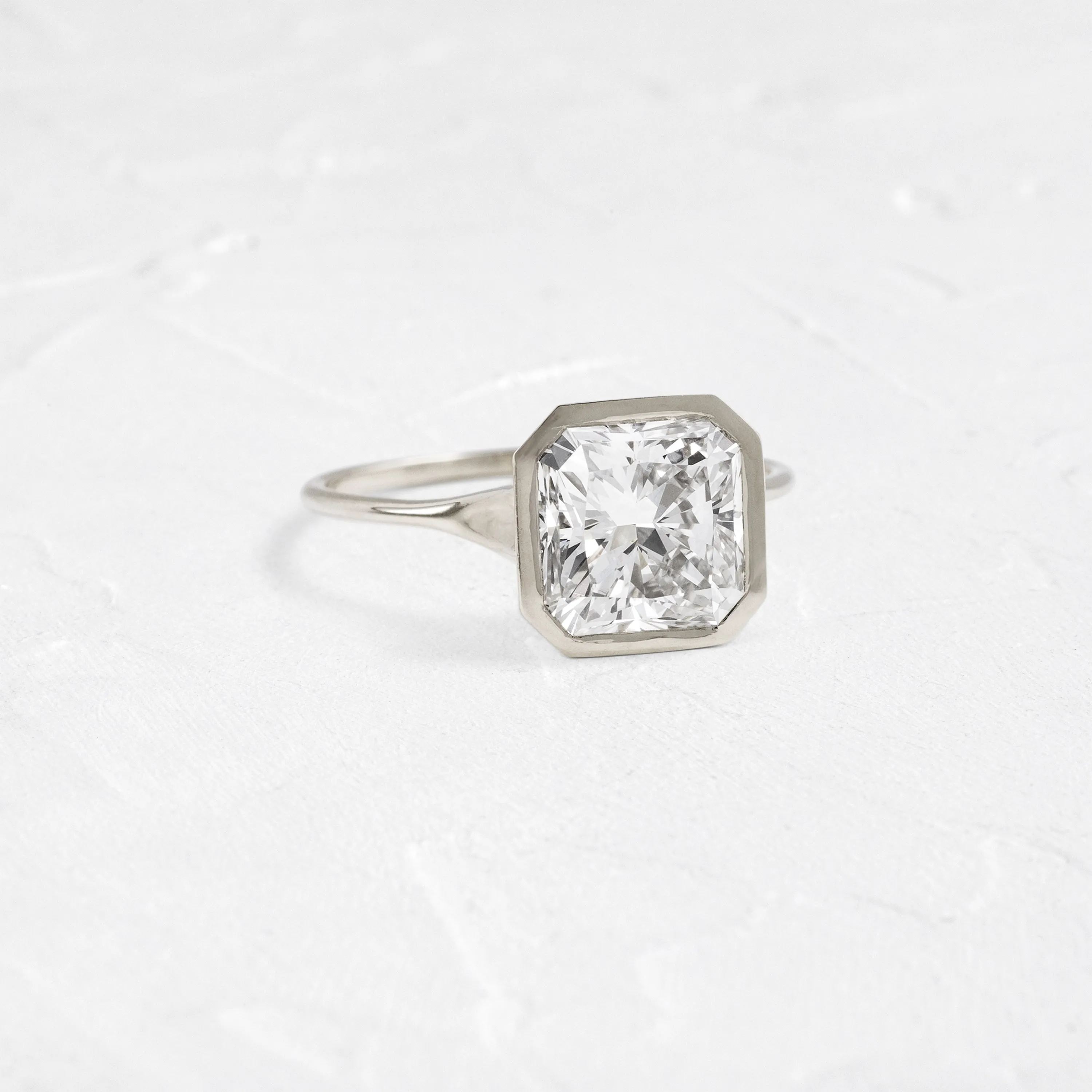 Avenue Ring, Radiant Cut