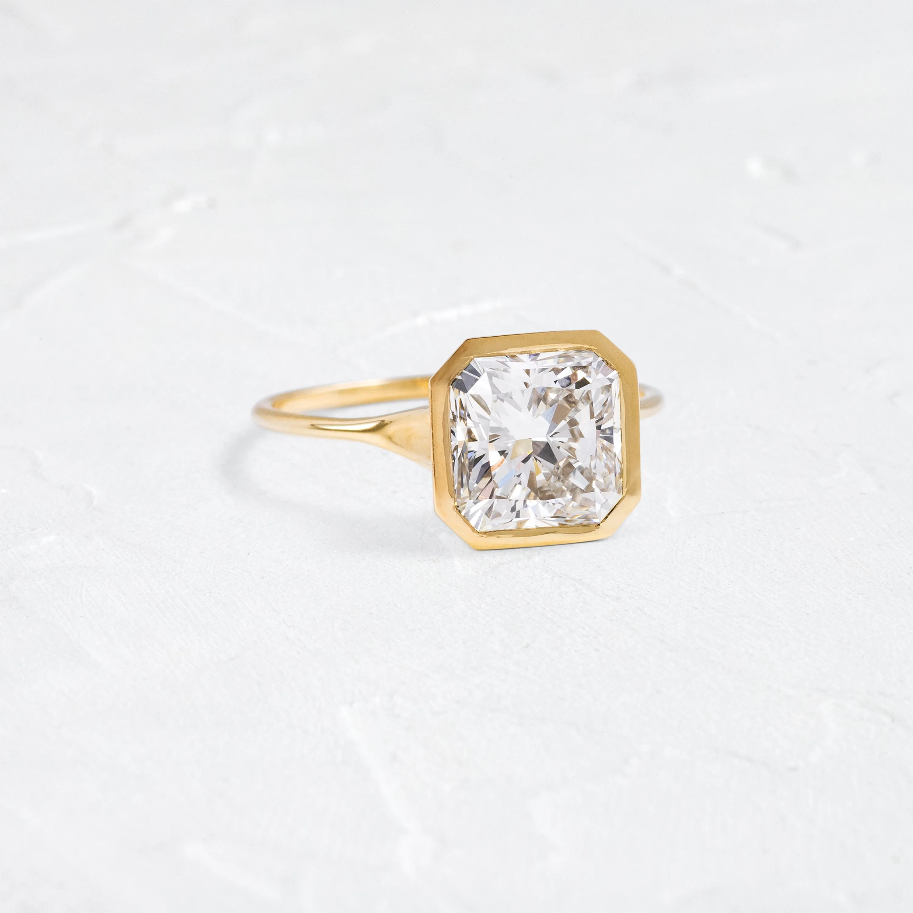 Avenue Ring, Radiant Cut