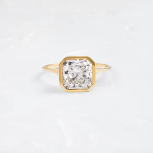 Avenue Ring, Radiant Cut