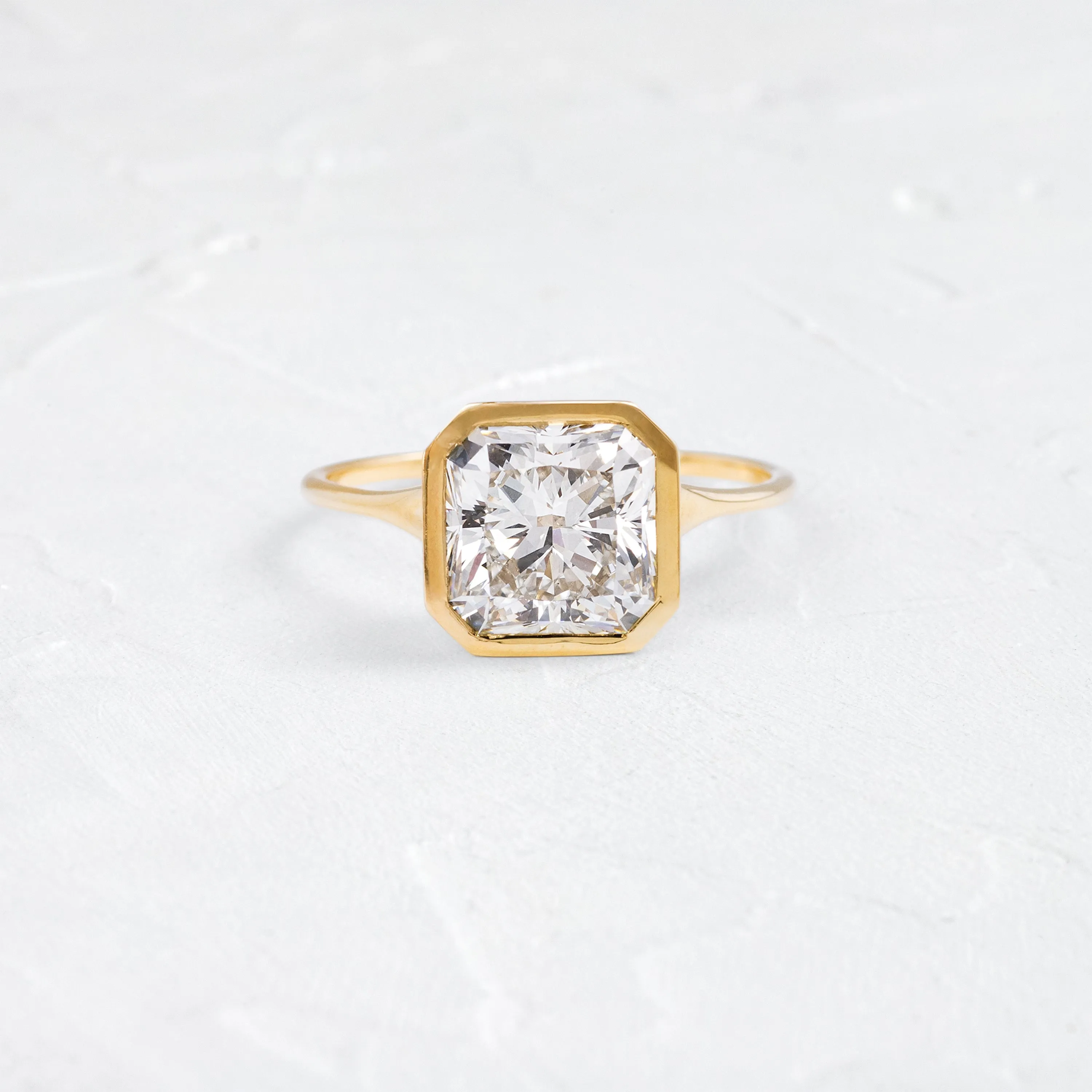 Avenue Ring, Radiant Cut