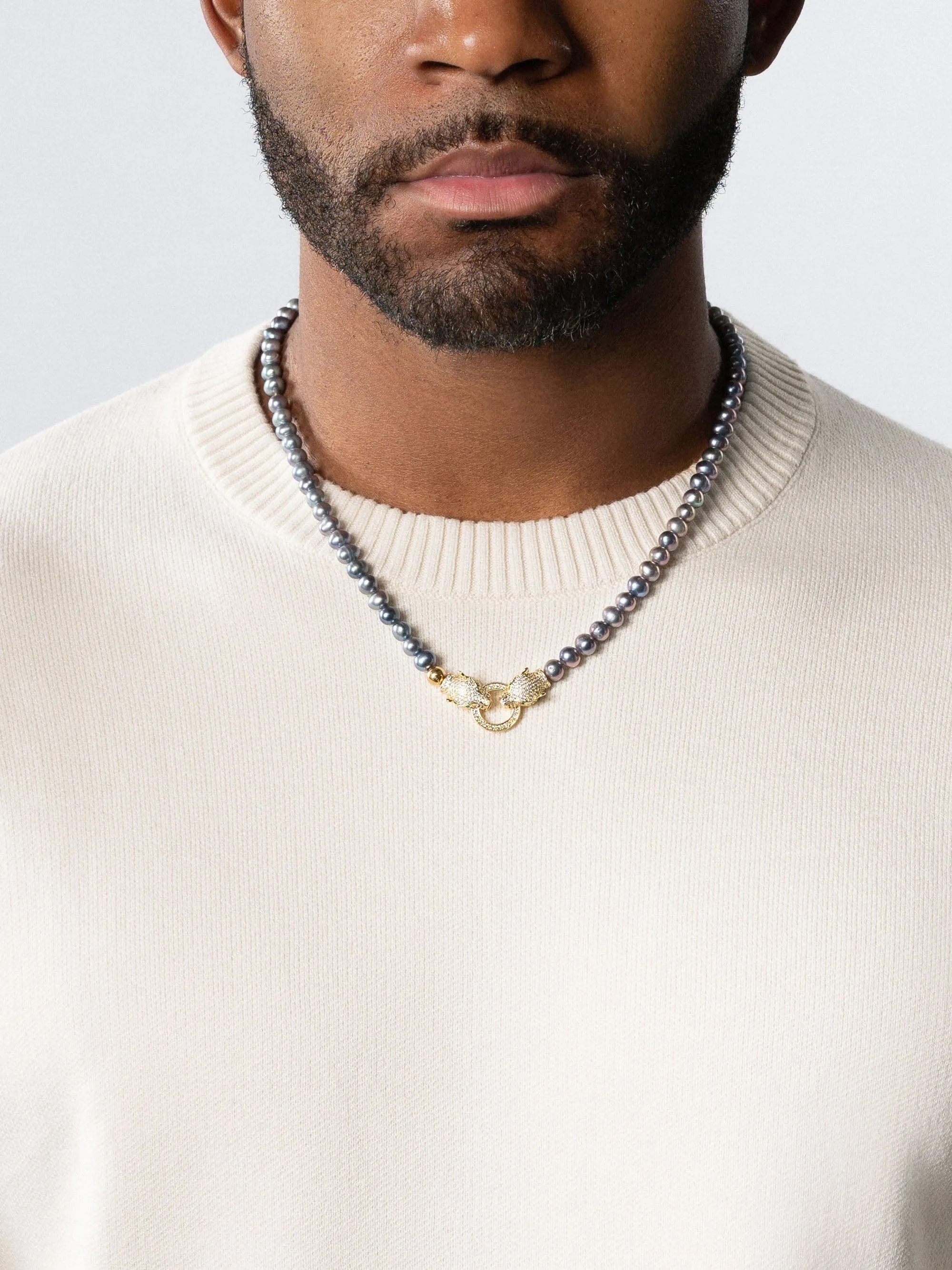 Black Pearl Choker with Double Panther Head in Gold