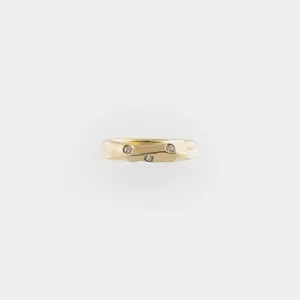 Trinity Coulée Diamond Ring