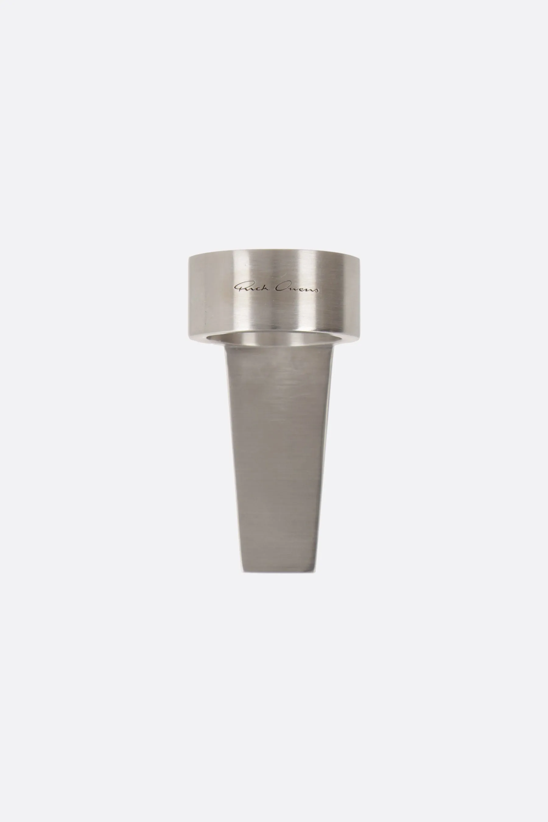 Trunk brass ring